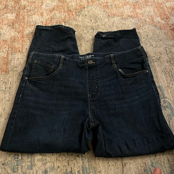 Time & Tru • Mid-Rise Straight Jean • Elastic waistband - Picture 1 of 3